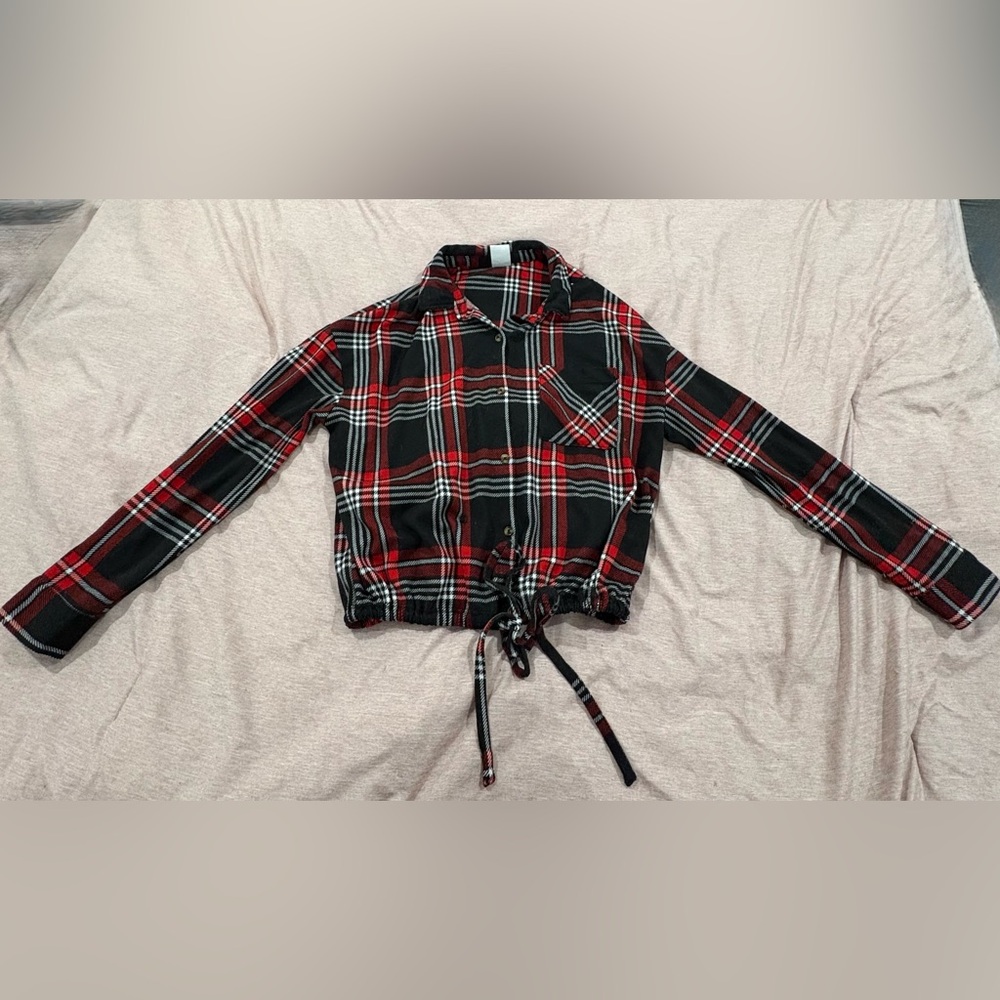 No Boundaries Red and Black Plaid Shirt